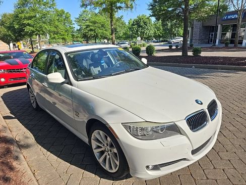 Used 2011 BMW 328i xDrive Sedan AWD/4WD image 1