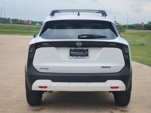 New 2026 Nissan Kicks SV FWD image 8