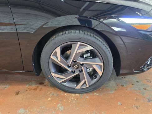New 2026 Hyundai Elantra Limited FWD image 5