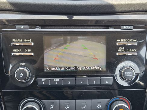 Used 2018 Nissan Rogue Sport S w/ S Appearance Package FWD image 14