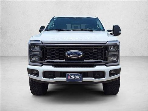Used 2024 Ford F250 XL w/ STX Appearance Package AWD/4WD image 2