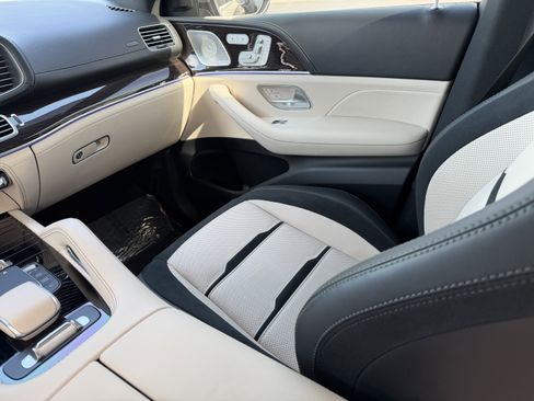 Used 2025 Mercedes-Benz GLE 53 AMG 4MATIC Coupe image 17