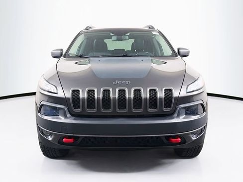 Used 2018 Jeep Cherokee Trailhawk w/ Quick Order Package 25L AWD/4WD image 2