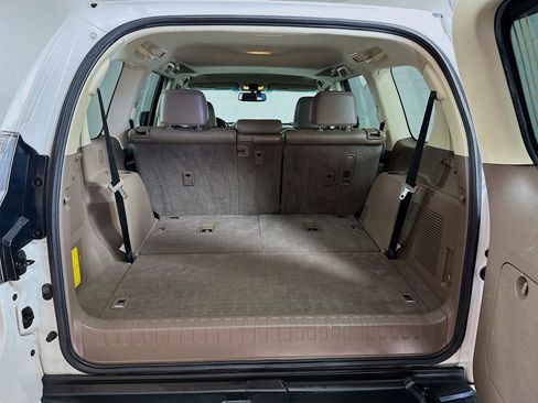 Used 2018 Lexus GX 460 Premium w/ Premium Package image 26