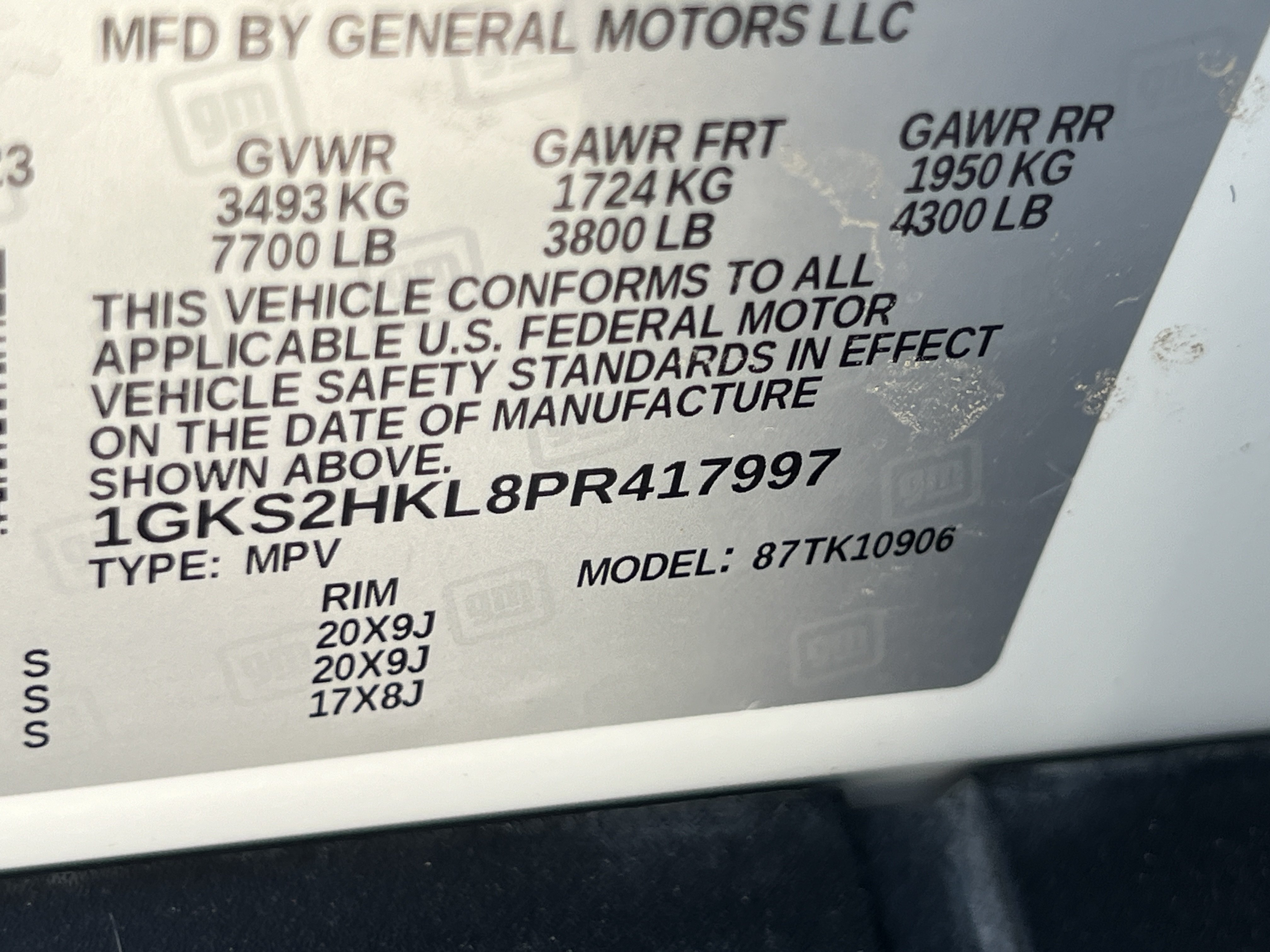 Used 2023 GMC Yukon XL AT4 w/ Technology Package AWD/4WD image 28