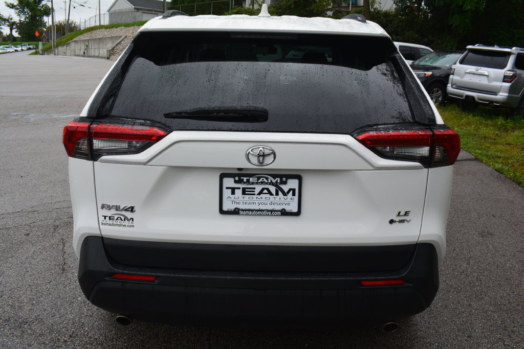 Used 2025 Toyota RAV4 LE AWD/4WD image 6