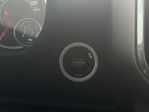 Used 2020 RAM 1500 Laramie image 16