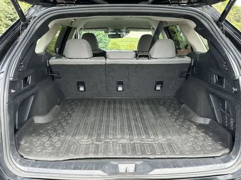Used 2022 Subaru Outback Premium AWD/4WD image 24