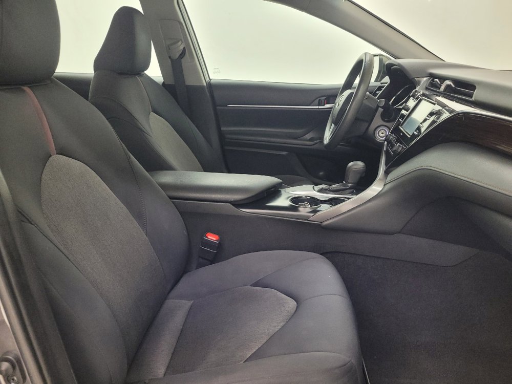 Used 2020 Toyota Camry LE FWD image 21