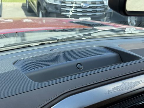 Used 2025 Ford F150 King Ranch w/ FX4 Off-Road Package image 37