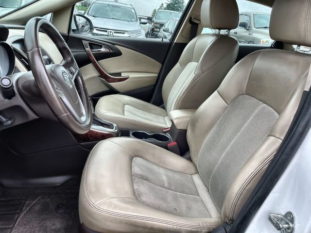 Used 2013 Buick Verano FWD image 14