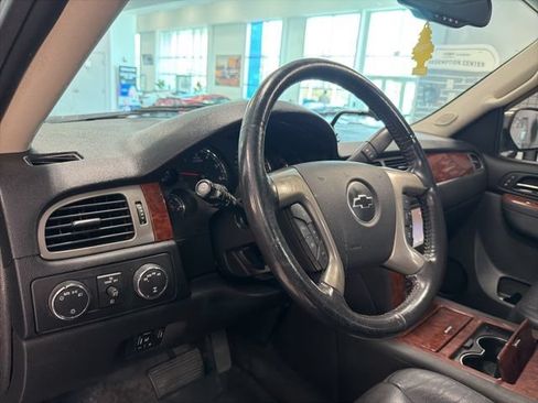 Used 2013 Chevrolet Tahoe LTZ AWD/4WD image 15