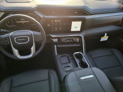 New 2026 GMC Sierra 2500 Denali w/ Denali Reserve Package image 5