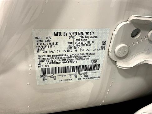 Used 2022 Ford Explorer XLT w/ Equipment Group 202A AWD/4WD image 19