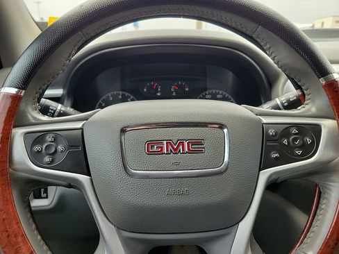 Used 2019 GMC Acadia SLE image 19