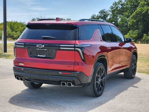 Used 2024 Chevrolet Traverse RS FWD image 7