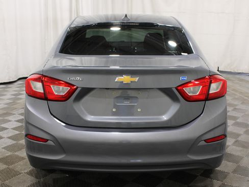 Used 2018 Chevrolet Cruze LT FWD image 29