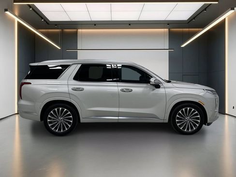 Certified 2025 Hyundai Palisade Calligraphy AWD/4WD image 8