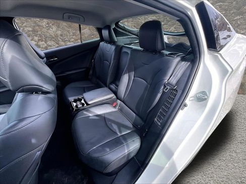 Used 2017 Toyota Prius Prime Premium image 24