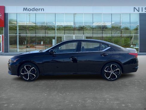 Certified 2024 Nissan Altima 2.5 SR image 8