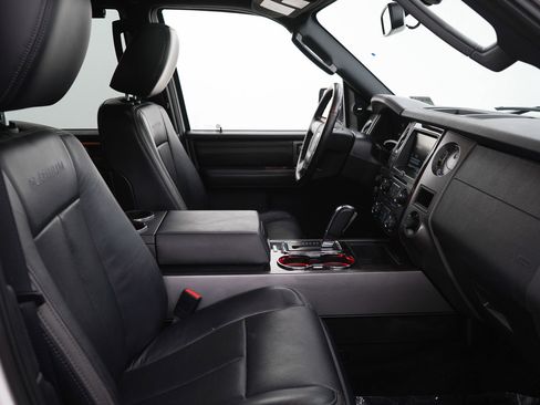 Used 2015 Ford Expedition EL Platinum image 11
