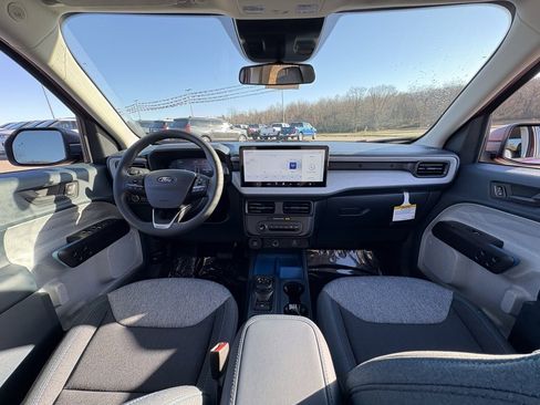 New 2025 Ford Maverick XLT image 28