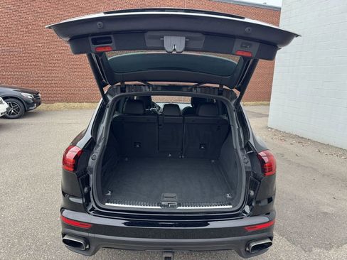 Used 2016 Porsche Cayenne w/ Premium Package Plus image 7