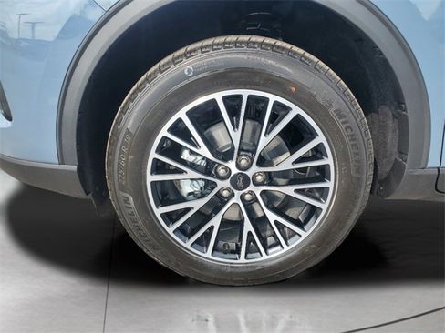 New 2025 Ford Escape SE image 13