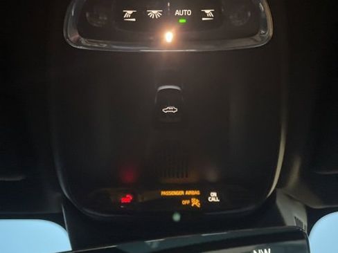 Used 2020 Volvo V60 T5 Momentum w/ Momentum Advanced Package image 25