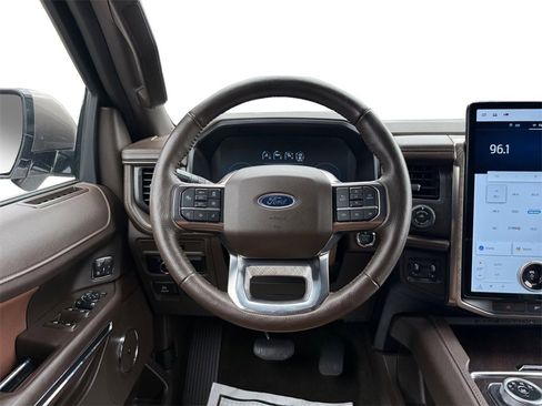 Used 2023 Ford Expedition Max King Ranch image 12