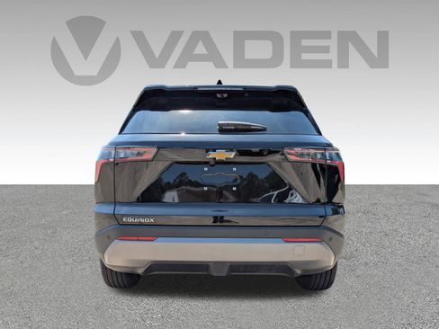 New 2026 Chevrolet Equinox LT w/ Safety and Technology Package FWD image 26