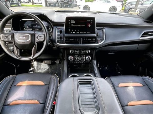 Used 2024 GMC Yukon AT4 w/ AT4 Premium Package AWD/4WD image 9