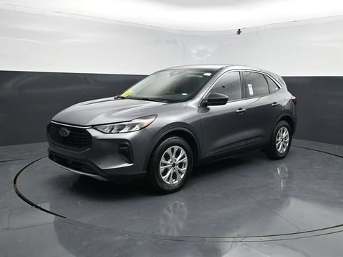 Used 2024 Ford Escape Active FWD image 3
