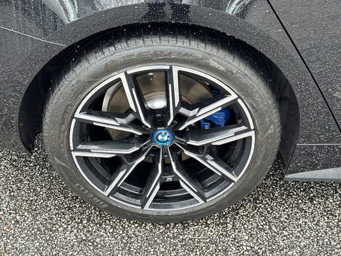 Used 2022 BMW i4 M50 w/ Premium Package image 17