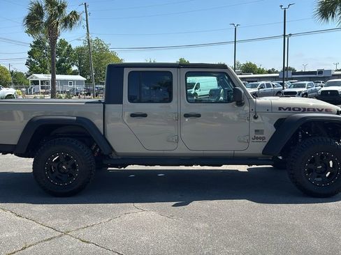 Used 2020 Jeep Gladiator Mojave w/ Dual Top Group AWD/4WD image 7