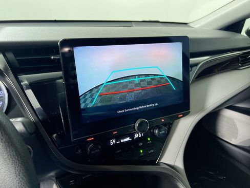 Used 2019 Toyota Camry LE image 26