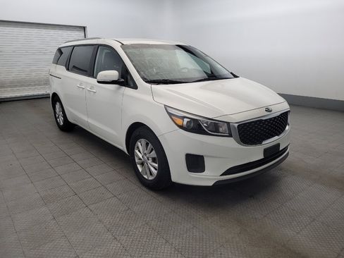 Used 2015 Kia Sedona LX w/ LX Convenience Package FWD image 13