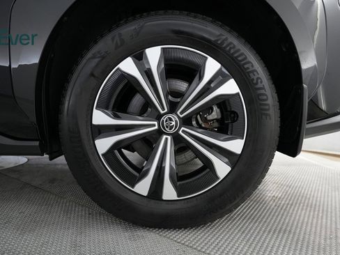 Used 2024 Toyota bZ4X XLE image 20