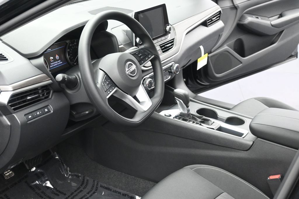 New 2026 Nissan Altima 2.5 SV FWD image 7