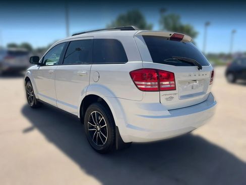 Used 2018 Dodge Journey SE w/ Blacktop Package FWD image 5