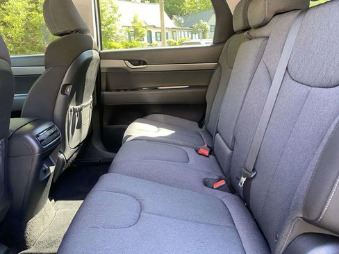 Used 2022 Hyundai Palisade SE FWD image 11