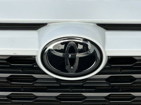Used 2025 Toyota RAV4 XLE w/ Convenience Package FWD image 38