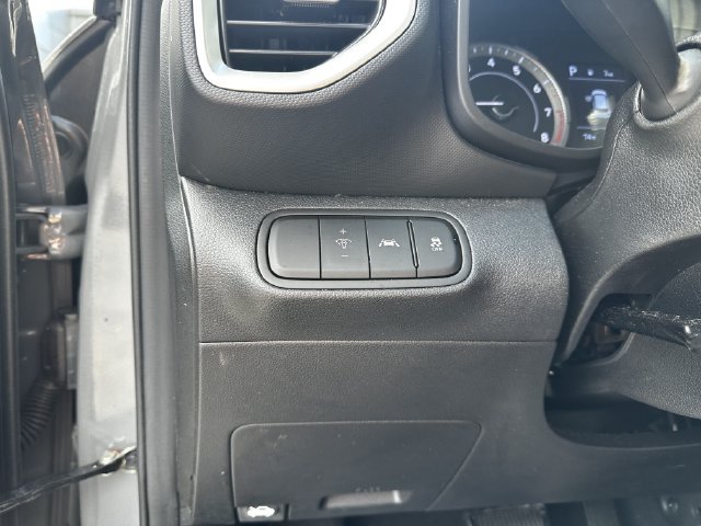 Used 2022 Hyundai Venue SEL FWD image 30