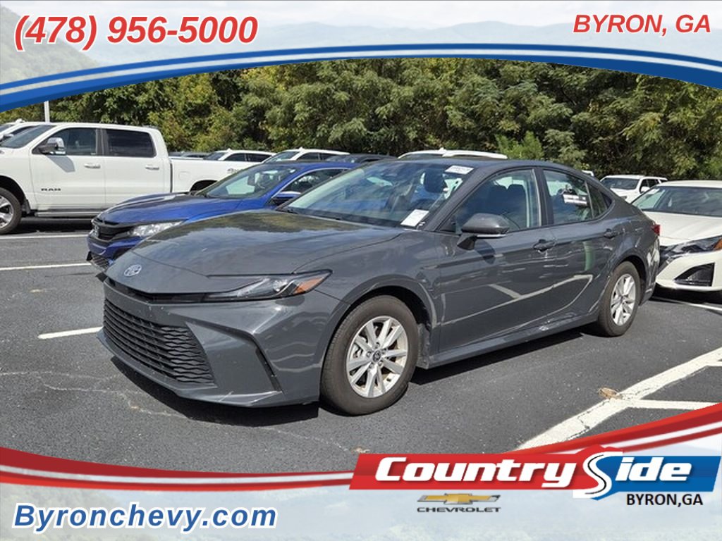 Used 2025 Toyota Camry LE FWD image 1