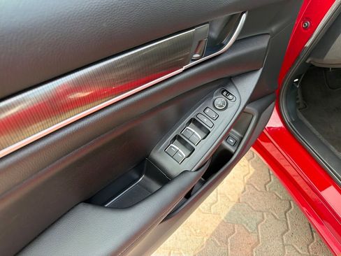 Used 2020 Honda Accord Sport image 9