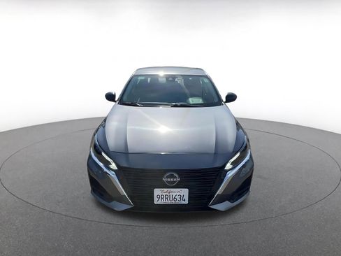 Used 2025 Nissan Altima 2.5 SV image 4