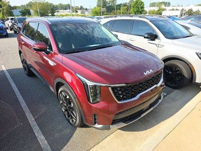 Certified 2025 Kia Sorento EX w/ Panoramic Sunroof Package