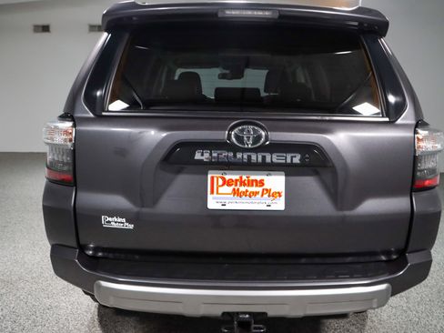 Used 2023 Toyota 4Runner TRD Off-Road Premium image 8