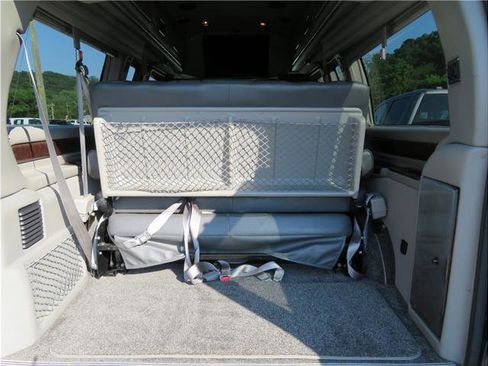 Used 2012 Chevrolet Express 1500 RWD image 14