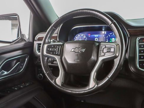 Used 2022 Chevrolet Tahoe Z71 w/ Luxury Package AWD/4WD image 13